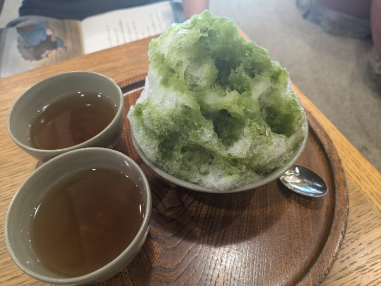 伊勢神宮 赤福 内宮前支店で赤福氷を食べました